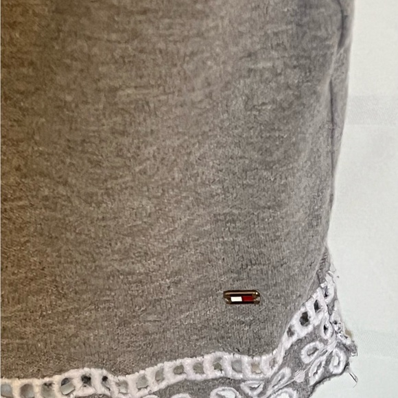 Tommy Hilfiger women’s cotton dress size small eyelet trim around sleeves Hem - Picture 2 of 7